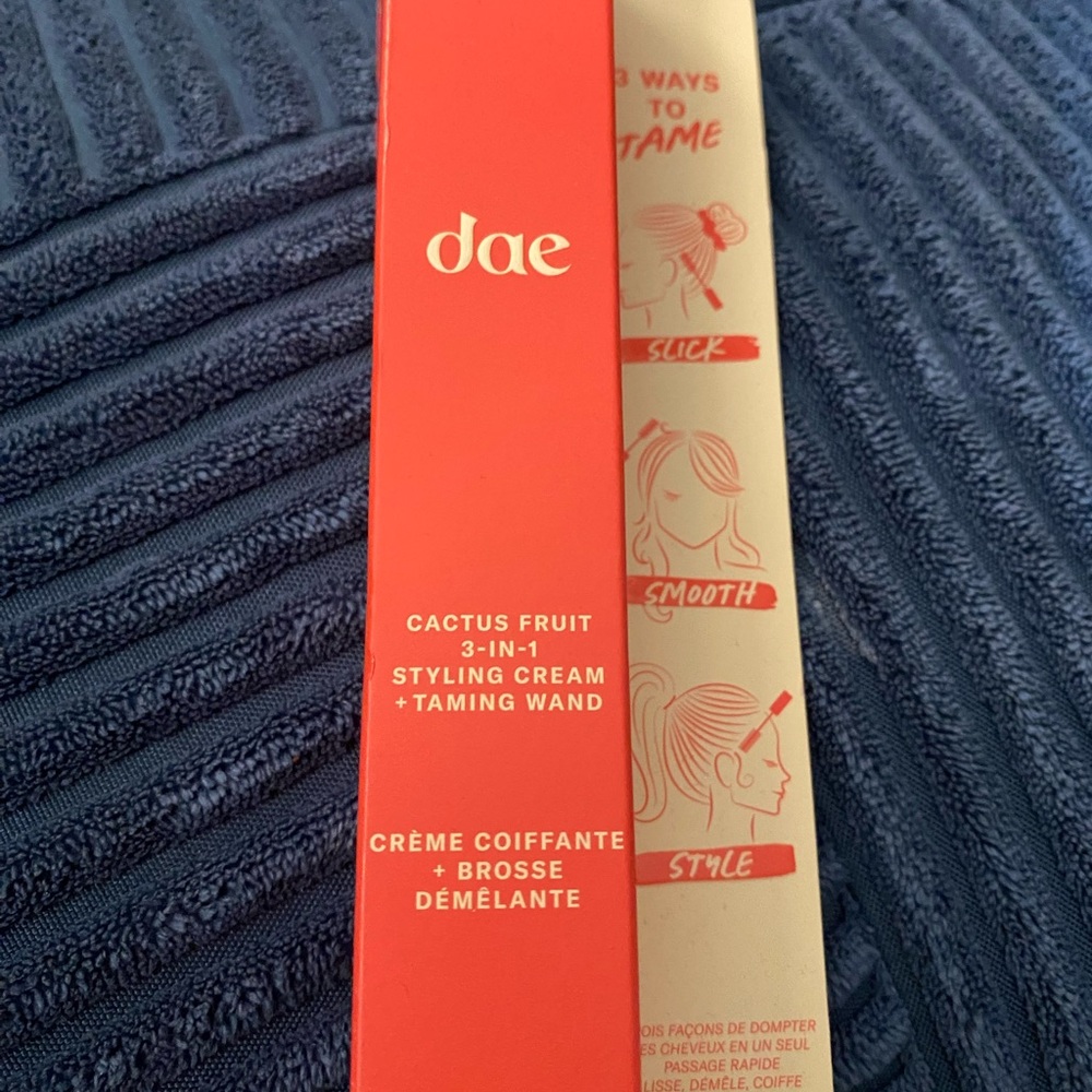 Cactus Fruit 3-in-1 Styling Cream with Taming Wand